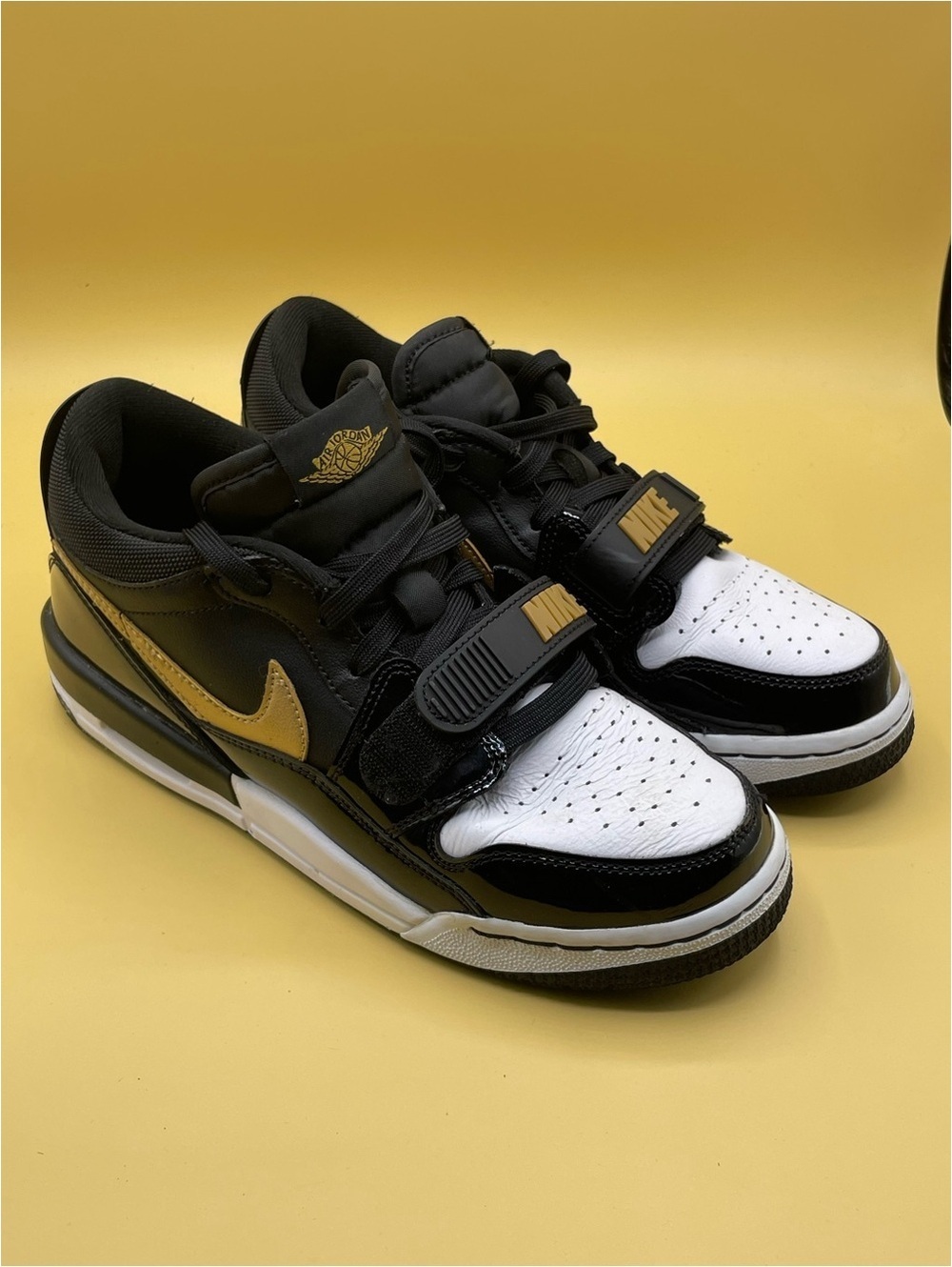 Air Jordan Legacy 312 Low 'Black Metallic Gold'